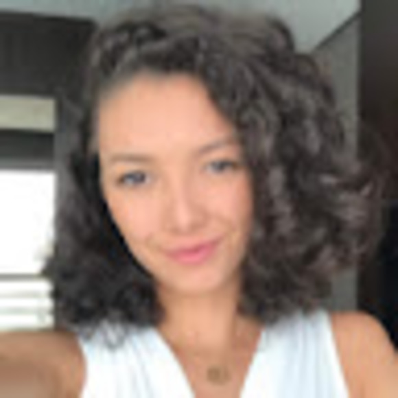 Meet your Posher, Mariana - Picture 1 of 1